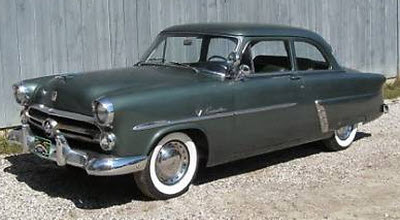 1952 Ford Sedan